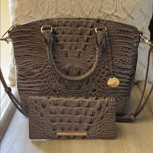 Medium Duxbury Melbourne w/ Matching Ady Wallet